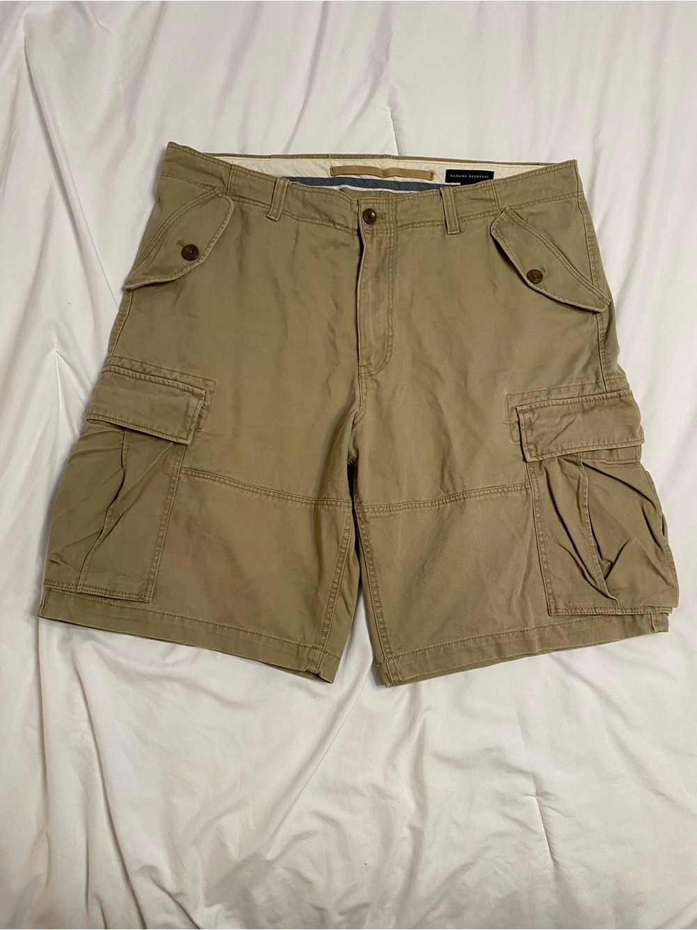 Banana Republic Vintage Men's Cargo Shorts - Khaki